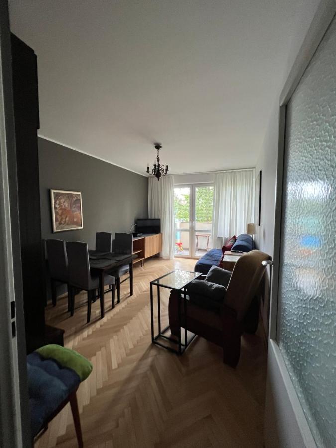 U Cioci Lutki Urocze Mieszkanie Z Balkonem Krakau Buitenkant foto