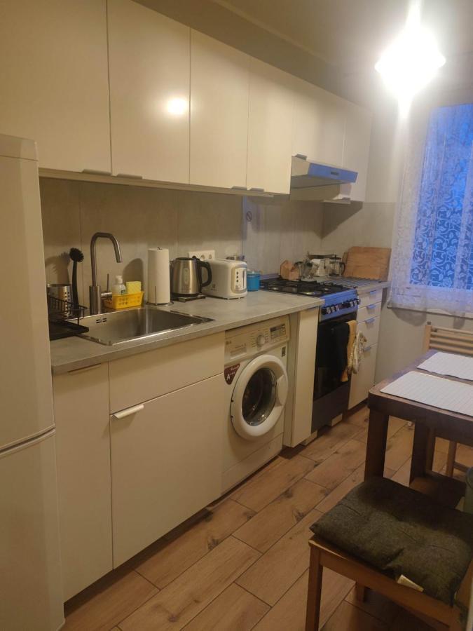 U Cioci Lutki Urocze Mieszkanie Z Balkonem Krakau Buitenkant foto