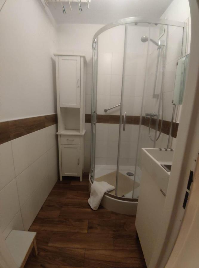 U Cioci Lutki Urocze Mieszkanie Z Balkonem Krakau Buitenkant foto